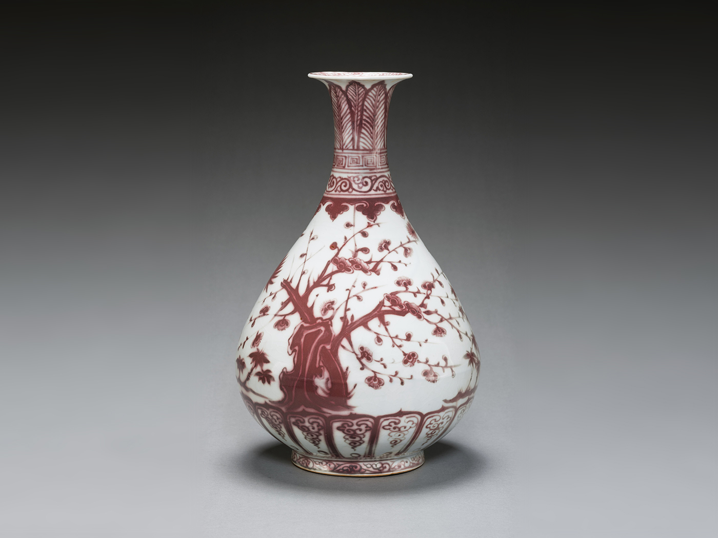 Pear-shaped vase with “Three Friends of Winter”