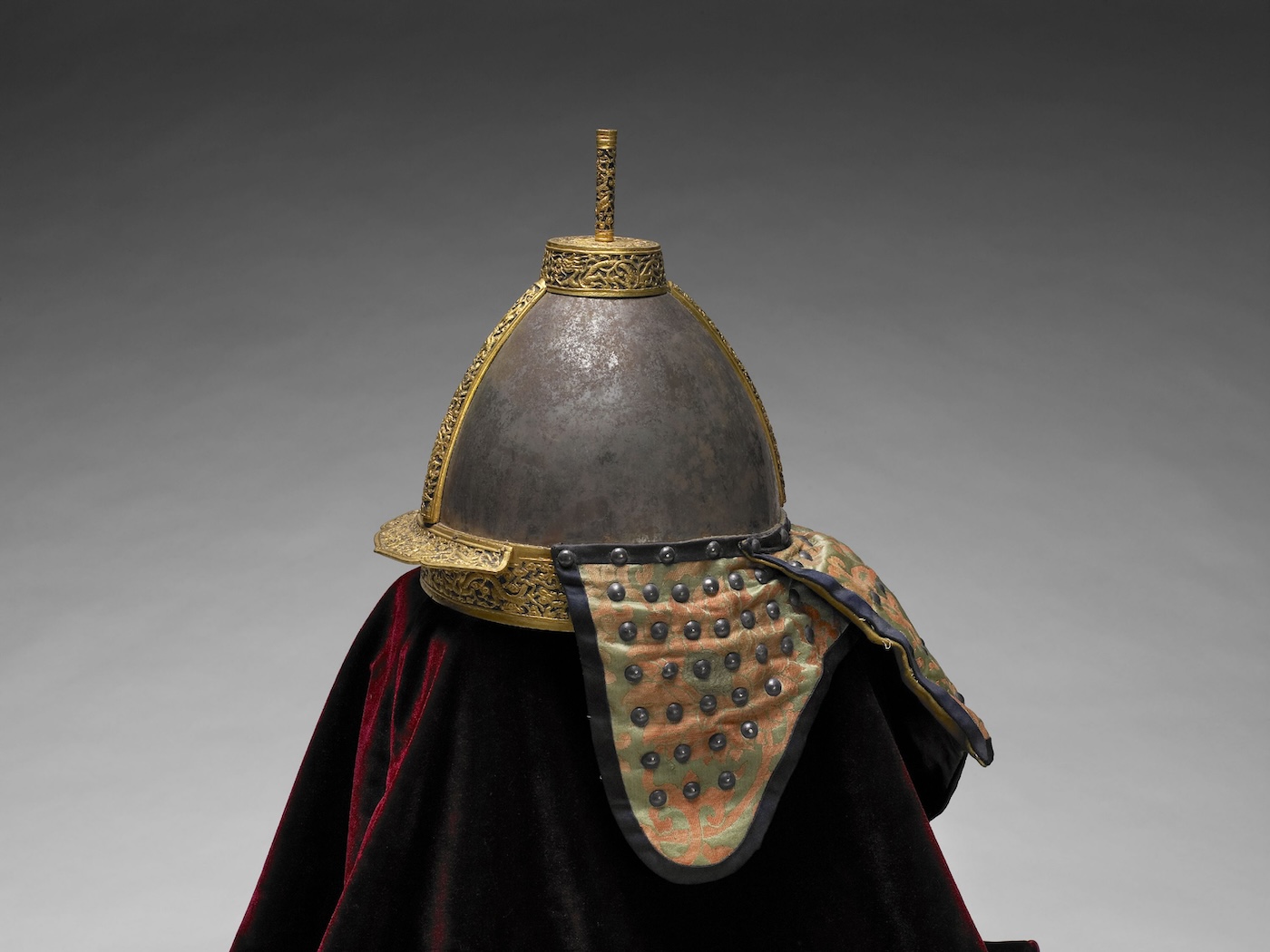 Qianlong-period replica of the helmet used by Nurhaci